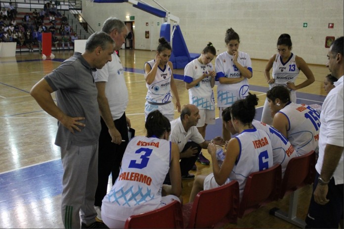 Timeout coach Musumeci - Maddalena Vision Palermo - photo Angelo Vincenzo Salamone