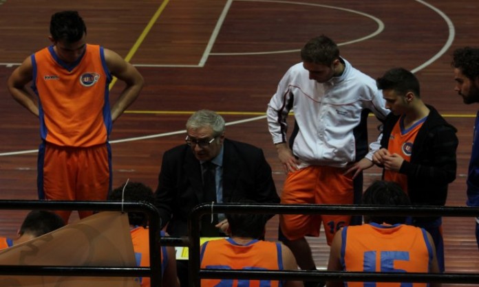 Francesco Paolo Anselmo durante un timeout