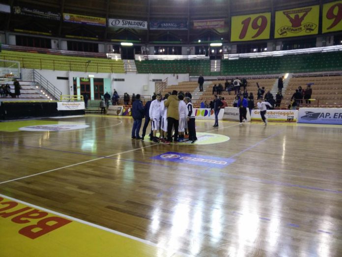 Il Minibasket Milazzo festeggia la vittoria contro l'Amatori Messina