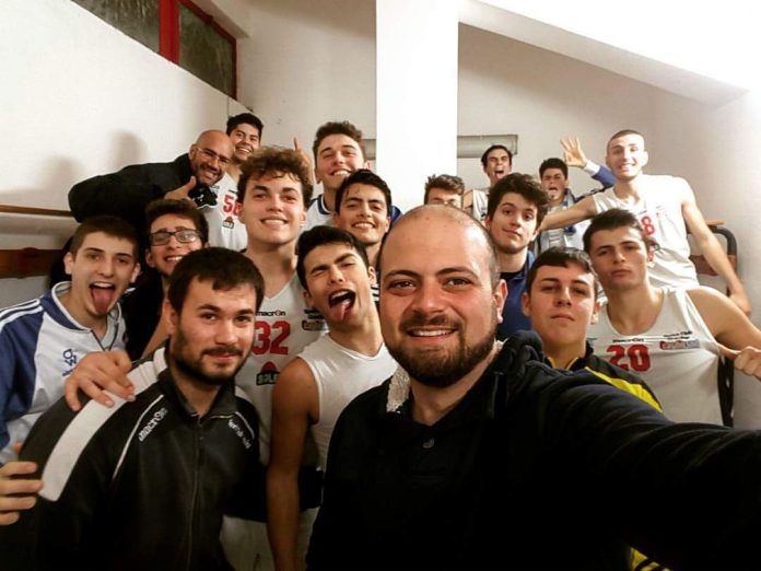 Lo Sport Club Gravina under 20 si qualifica alle finali regionali con un turno di anticipo. Lo formazione catanese ha battuto Patti Basket 74-57