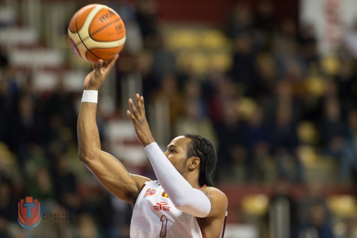 Pallacanestro Trapani batte Virtus Roma 106 a 105. L'eroe è Keddric Mays: tripla decisiva e 36 punti