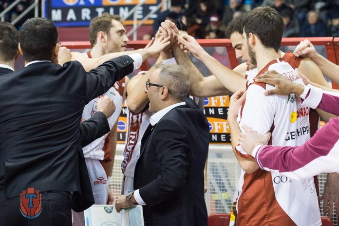 Pallacanestro Trapani. Volo charter per la squadra e 15 tifosi in vista dei play off