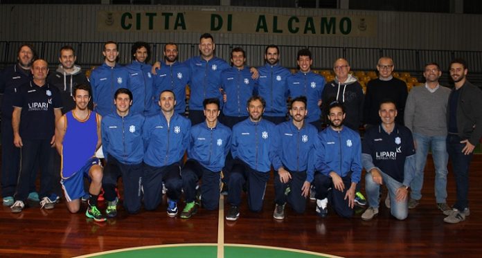 Squadra e staff della Libertas Alcamo