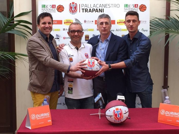 I vertici della Pallacanestro Trapani. Da sinistra: Fabrizio Giacalone, Ugo Ducarello, Pietro e Nicolò Basciano