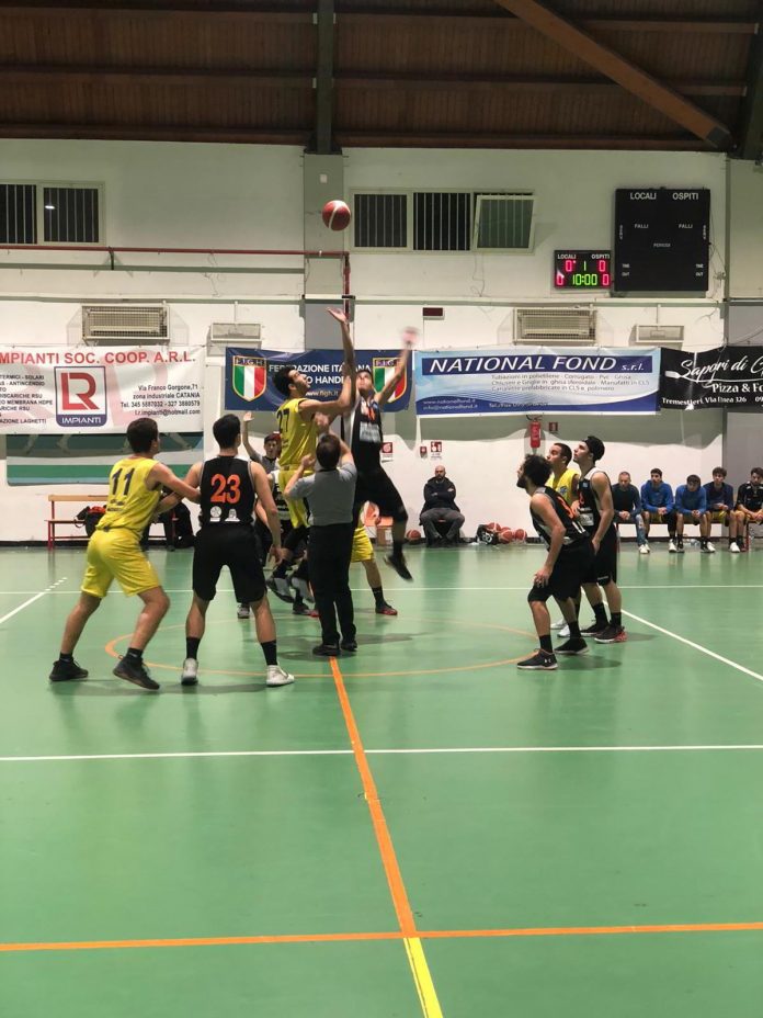 Palla a due Mascalucia - Amatori Basket Messina